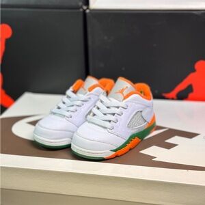 Jordan 5 Low Hurricanes Size 6C